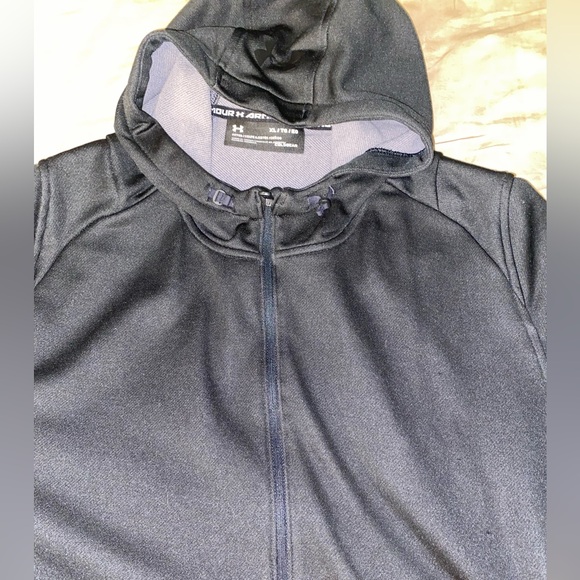 Under Armour zip up sweater. Black. Size XL - Picture 5 of 7